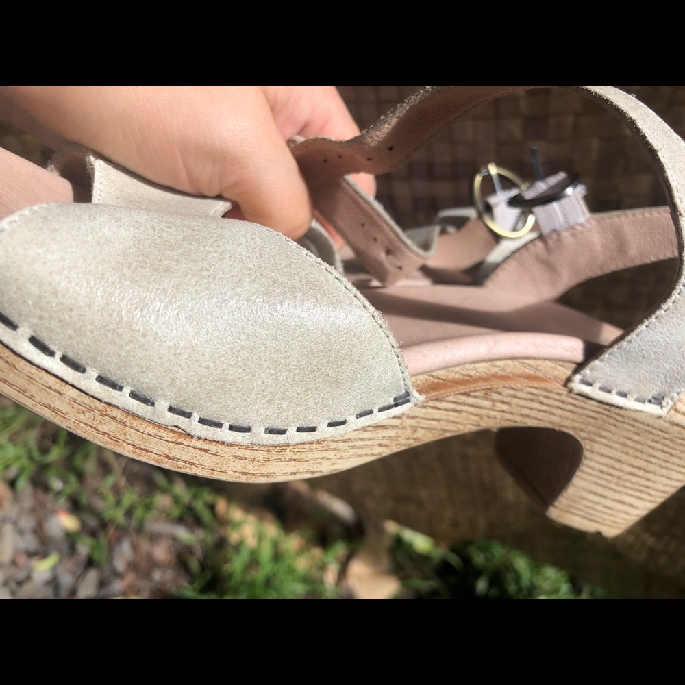 Dansko sandal pump